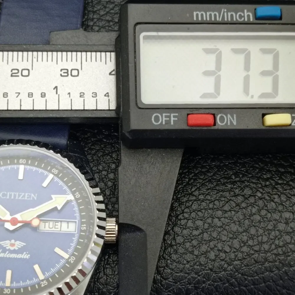 Vintage 1978 Citizen Automatic Mens Silver Watch W/daydate & Blue accents